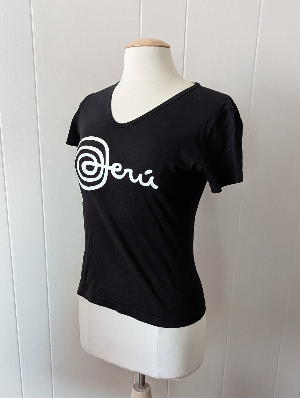 Vintage Black and White Peru T-shirt Size M